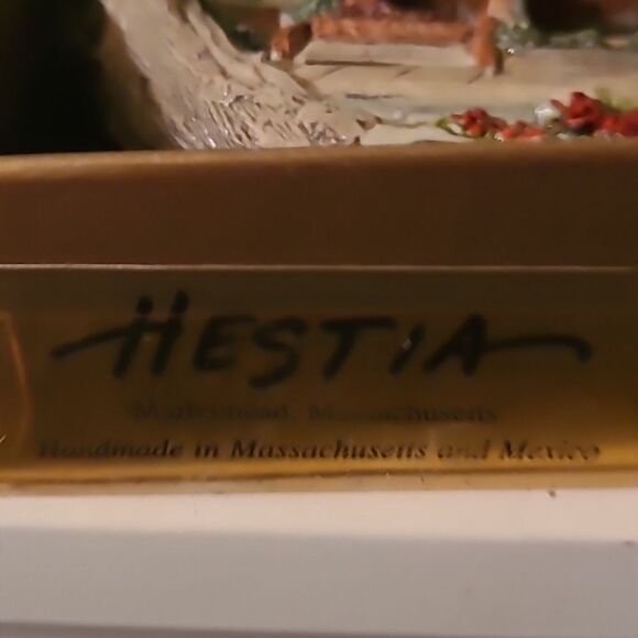 Hestia Ornament - Picture 6 of 6